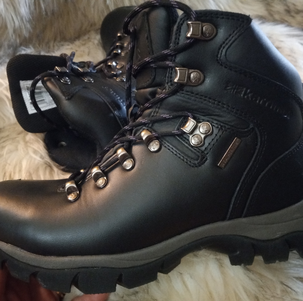 Karrimor Dynagrip winter boots, like new without tags sz 7.5 womans